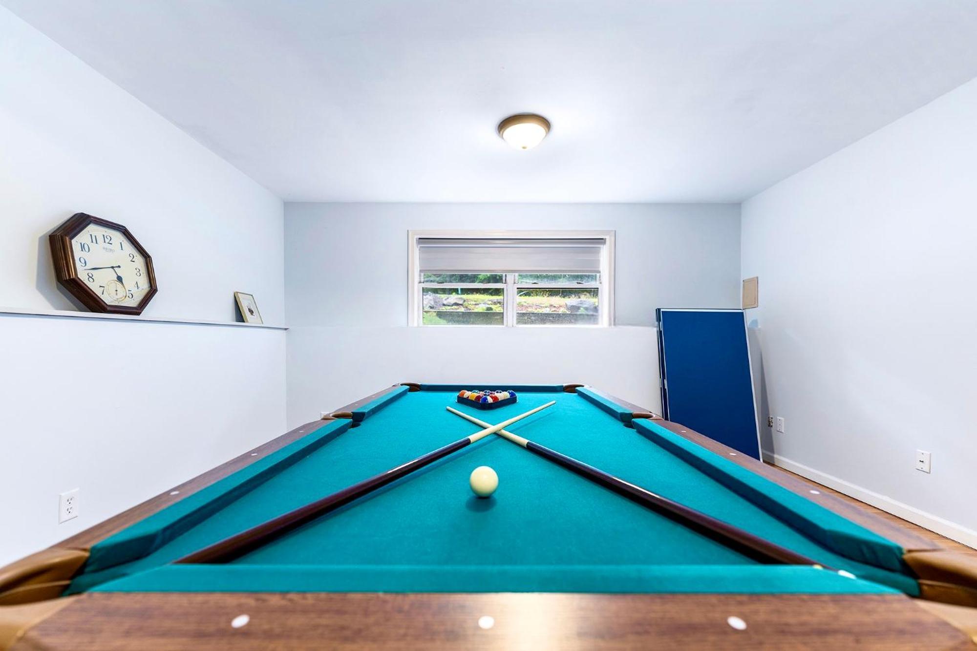 Holiday home Gorgeous 4br With Hot Tub,pool& Sauna East Stroudsburg